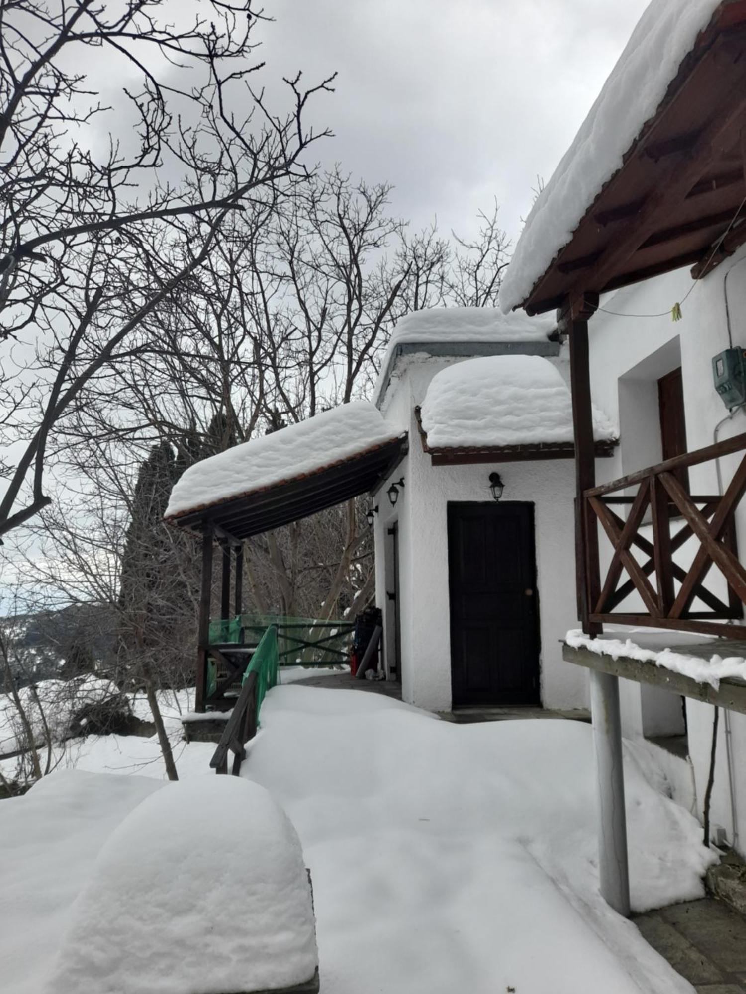 Mountain And Sea View Ferienhaus *